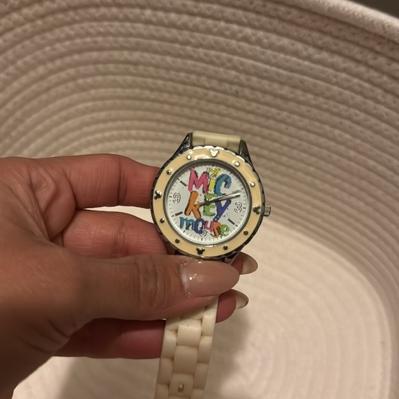 Disney authentic watch - Picture 4 of 7